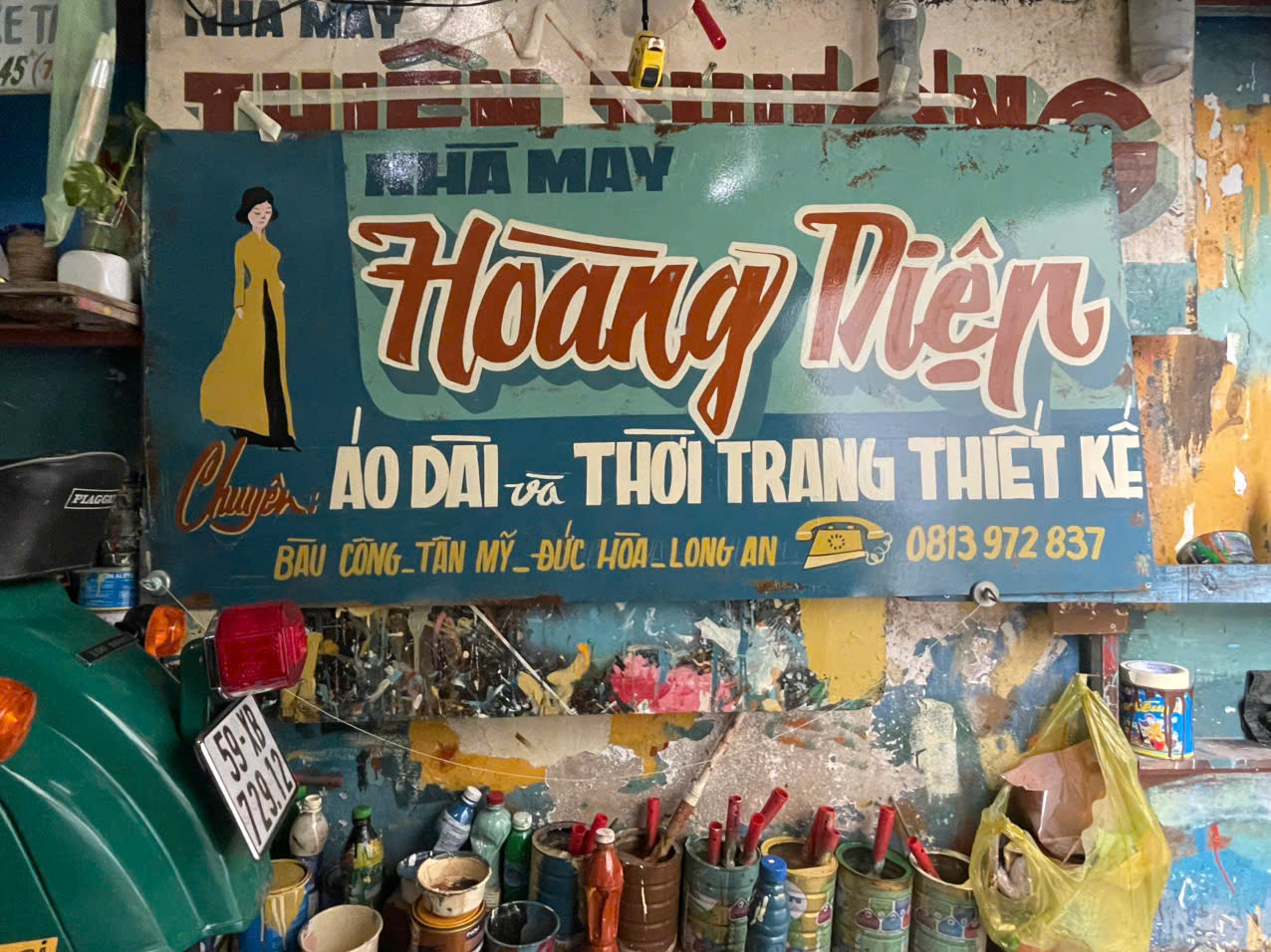 Bảng Hiệu Vẽ Tay Phong Cách Xưa Lưu giữ nét đẹp văn hoá 1 Bảng Hiệu Vẽ Tay Phong Cách Xưa Lưu giữ nét đẹp văn hoá