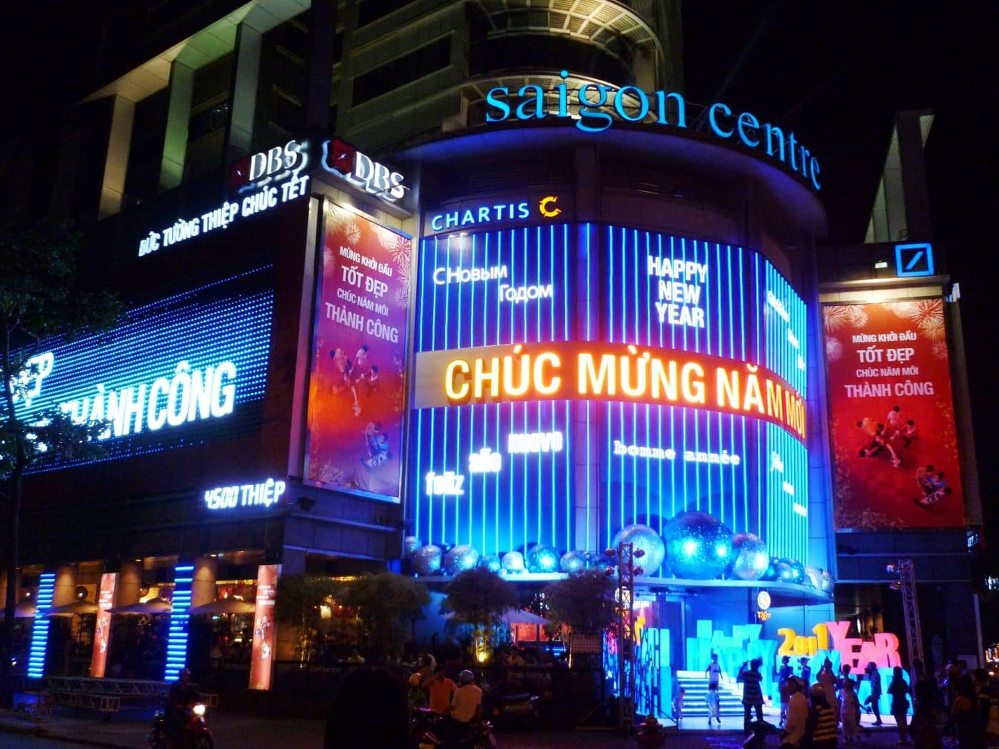 bảng hiệu quảng cáo led tại Saigon Centre